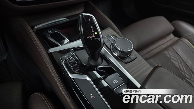 BMW 5 Series (G30) 530i xDrive Luxury Plus 2019 — фото 9
