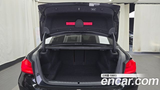 BMW 5 Series (G30) 530i xDrive Luxury Plus 2019 — фото 20