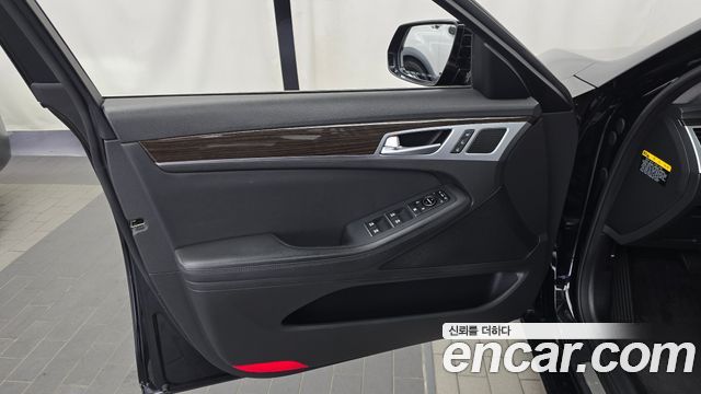 Genesis G80 3.3 GDI Luxury 2017 — фото 24