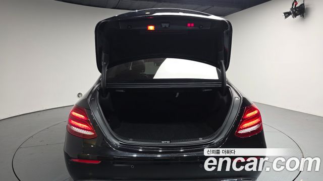 Mercedes-Benz E-Class (W213) E300 Exclusive 2018 — фото 20