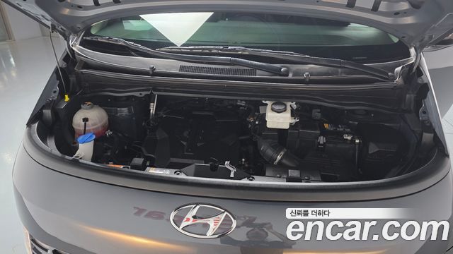 Hyundai Staria L3.5 Cargo 3-Seater Modern 2023 — фото 6