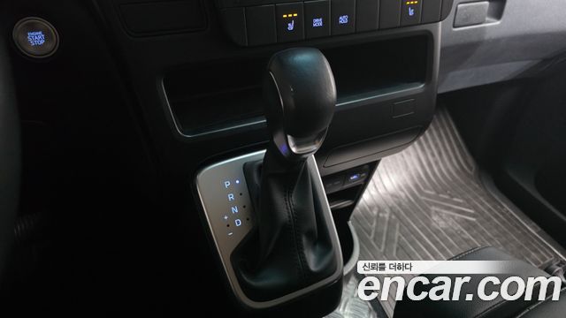 Hyundai Staria L3.5 Cargo 3-Seater Modern 2023 — фото 9