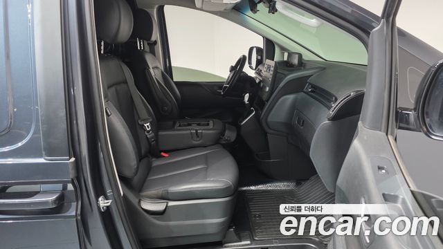 Hyundai Staria L3.5 Cargo 3-Seater Modern 2023 — фото 11