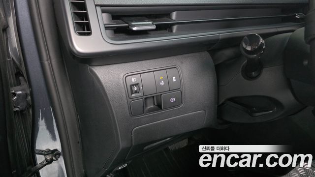 Hyundai Staria L3.5 Cargo 3-Seater Modern 2023 — фото 18