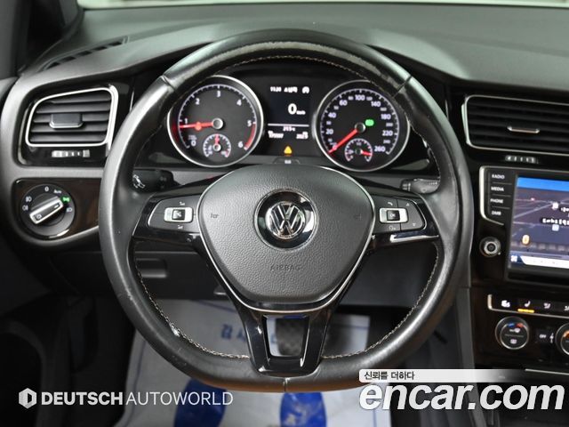 Volkswagen Golf (VII) 2.0 TDI 40th Edition 2015 — фото 15