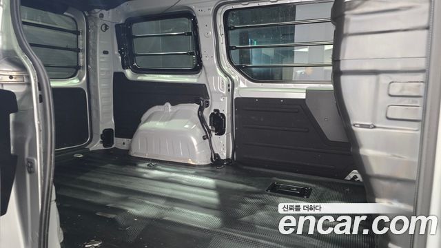 Hyundai Staria Cargo 3-Seater Modern 2022 — фото 11