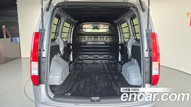 Hyundai Staria Cargo 3-Seater Modern 2022 — фото 20
