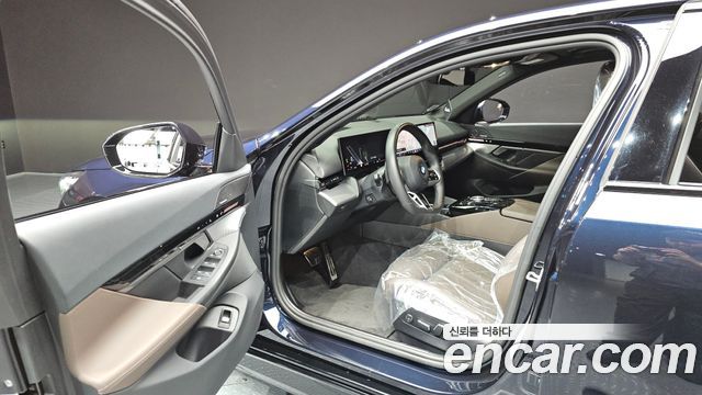 BMW 5 Series (G60) 520i M Sport 2024 — фото 10