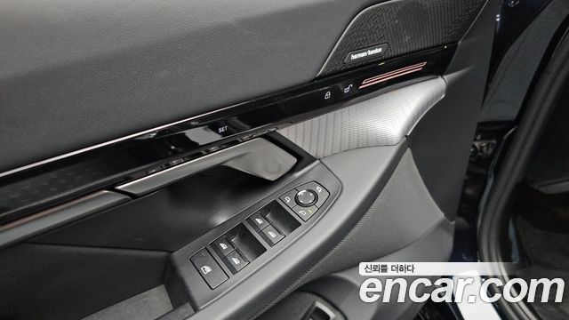 BMW 5 Series (G60) 520i M Sport 2024 — фото 33