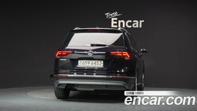 Volkswagen Tiguan (II) 2.0 TDI Premium 2020 — фото 4