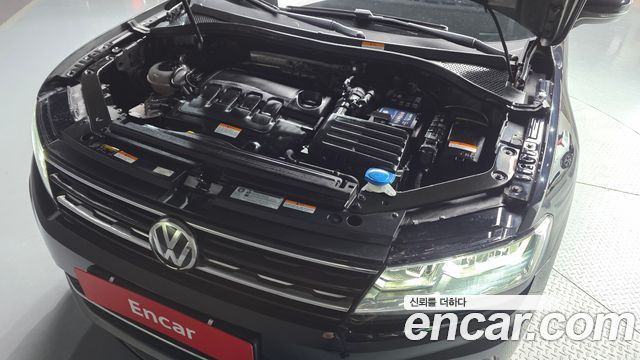 Volkswagen Tiguan (II) 2.0 TDI Premium 2020 — фото 6
