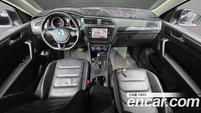 Volkswagen Tiguan (II) 2.0 TDI Premium 2020 — фото 7