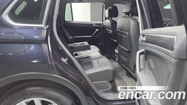 Volkswagen Tiguan (II) 2.0 TDI Premium 2020 — фото 11