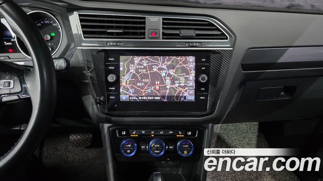 Volkswagen Tiguan (II) 2.0 TDI Premium 2020 — фото 14