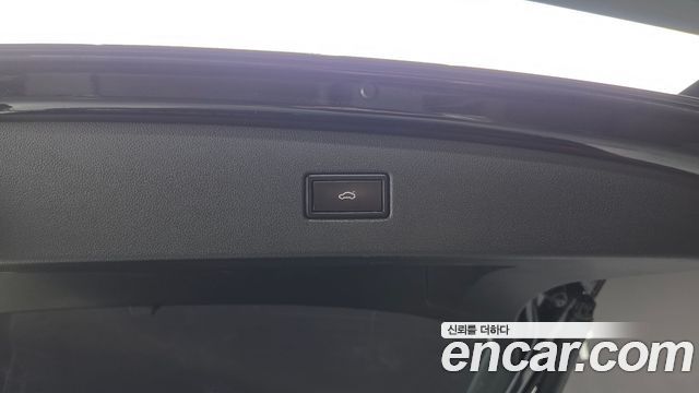 Volkswagen Tiguan (II) 2.0 TDI Premium 2020 — фото 19