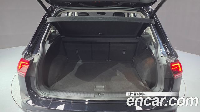 Volkswagen Tiguan (II) 2.0 TDI Premium 2020 — фото 20