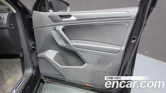 Volkswagen Tiguan (II) 2.0 TDI Premium 2020 — фото 24