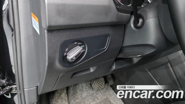 Volkswagen Tiguan (II) 2.0 TDI Premium 2020 — фото 29