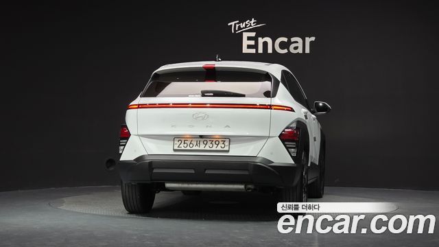 Hyundai Kona (SX2) Gasoline 2.0 2WD Modern 2023 — фото 4