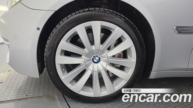 BMW 7 Series (F01) 750Li xDrive Individual 2015 — фото 5