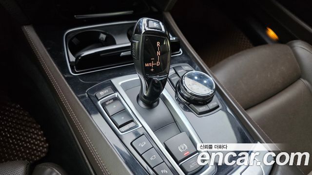 BMW 7 Series (F01) 750Li xDrive Individual 2015 — фото 9