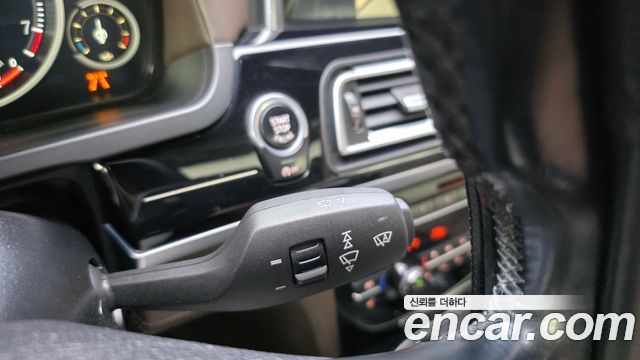 BMW 7 Series (F01) 750Li xDrive Individual 2015 — фото 13