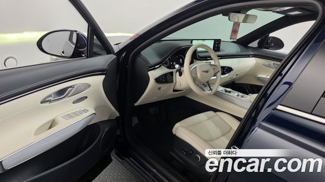 Genesis Electrified (GV70) e-AWD 2022 — фото 10