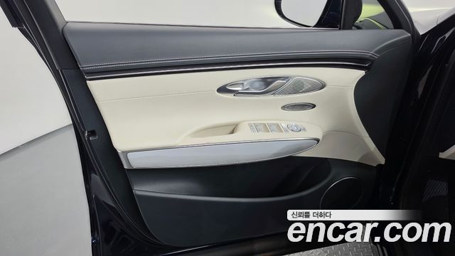 Genesis Electrified (GV70) e-AWD 2022 — фото 24