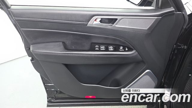 KG Mobility (SsangYong) Rexton Diesel 2.2 2WD Luxury 2021 — фото 24