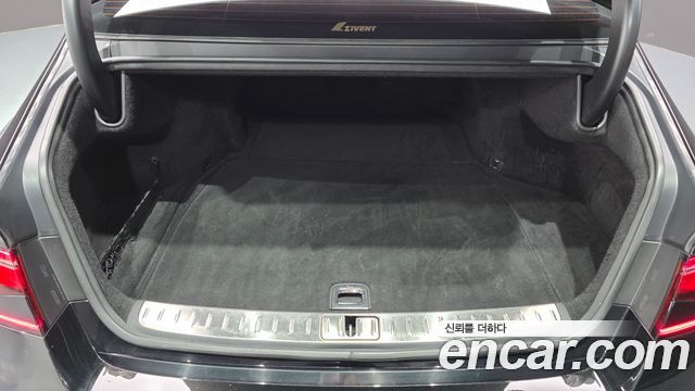 Genesis G90 (RS4) Gasoline 3.5 Turbo e-S/C AWD LWB 2023 — фото 18