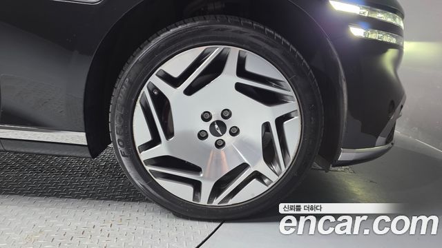 Genesis G90 (RS4) Gasoline 3.5 Turbo e-S/C AWD LWB 2023 — фото 21