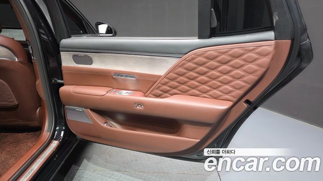 Genesis G90 (RS4) Gasoline 3.5 Turbo e-S/C AWD LWB 2023 — фото 25
