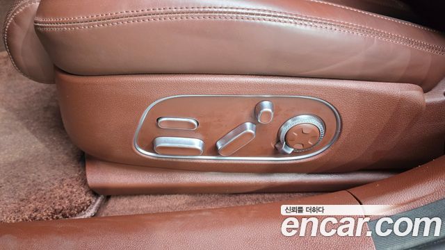 Genesis G90 (RS4) Gasoline 3.5 Turbo e-S/C AWD LWB 2023 — фото 33