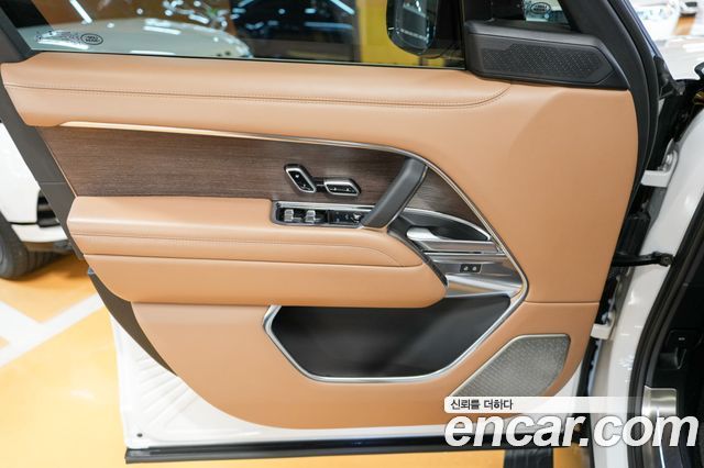 Land Rover Range Rover (V) P530 Autobiography Long Wheel Base 2023 — фото 22