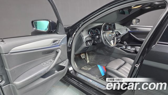 BMW 5 Series (G30) 530i M Sport Package 2017 — фото 10