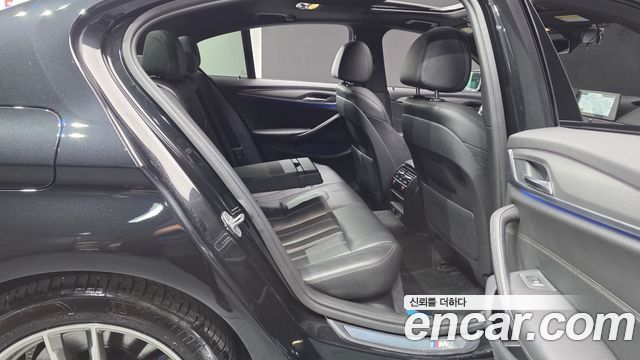 BMW 5 Series (G30) 530i M Sport Package 2017 — фото 11