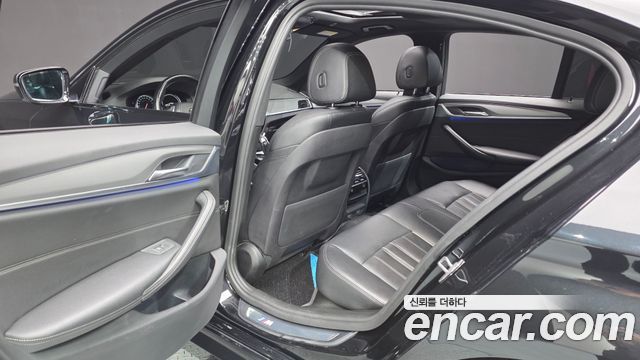 BMW 5 Series (G30) 530i M Sport Package 2017 — фото 12