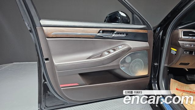 Genesis G90 3.8 AWD Prestige 2019 — фото 30