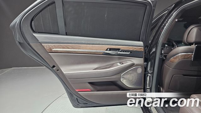Genesis G90 3.8 AWD Prestige 2019 — фото 31