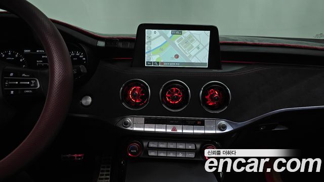 Kia Stinger 2.0 Turbo AWD Platinum 2020 — фото 12