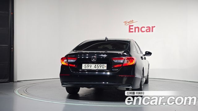Honda Accord (X) 2.0 Hybrid EX-L 2018 — фото 4