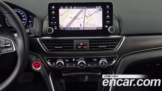 Honda Accord (X) 2.0 Hybrid EX-L 2018 — фото 12