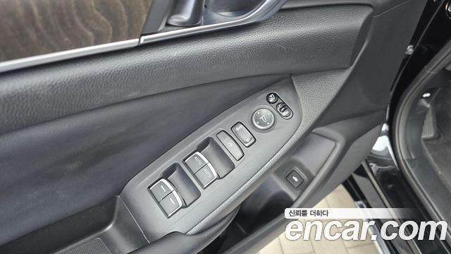 Honda Accord (X) 2.0 Hybrid EX-L 2018 — фото 27