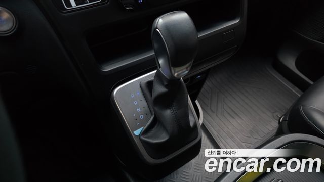 Hyundai Staria Cargo 5-Seater Modern 2022 — фото 9