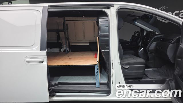 Hyundai Staria Cargo 3-Seater Smart 2022 — фото 18