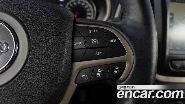 Jeep Cherokee (KL) 2.0 Diesel LIMITED 4WD 2015 — фото 17