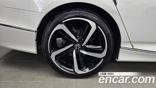 Honda Accord (X) 2.0 Turbo Sport 2018 — фото 5