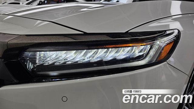 Honda Accord (X) 2.0 Turbo Sport 2018 — фото 22