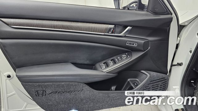 Honda Accord (X) 2.0 Turbo Sport 2018 — фото 24
