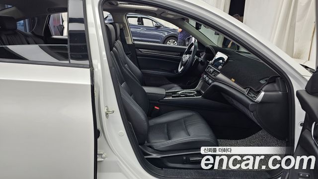 Honda Accord (X) 2.0 Turbo Sport 2018 — фото 26
